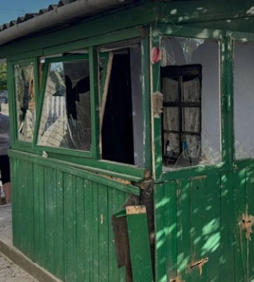 Загарбники обстріляли передмістя Херсона, постраждала жінка