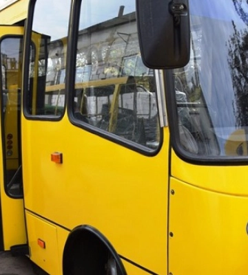 В київських приміських автобусах запустили цифрову оплату