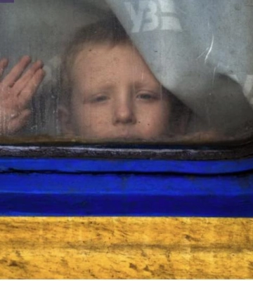 Ще 18 дітей евакуювали поліцейські на Донеччині