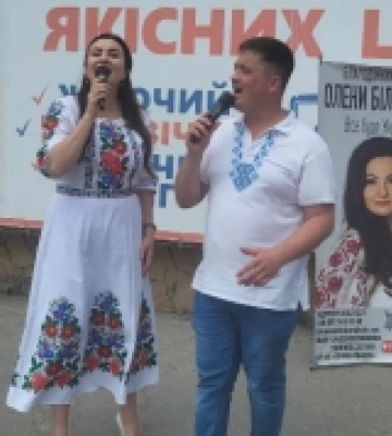 В Острозі з благодійним концертом виступила заслужена артистка України Олена Білоконь