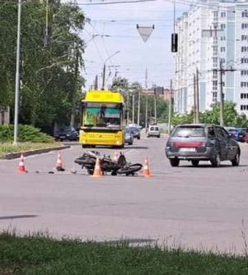 У Полтаві сталась ДТП в насідок якої травмовано мотоцикліста