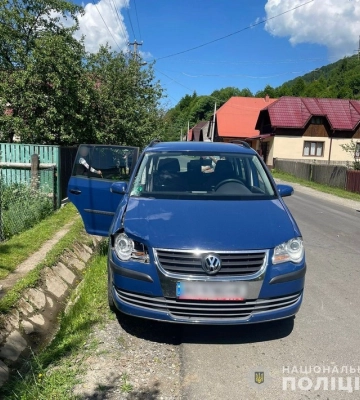На Закарпатті 17-річна водійка на смерть збила 13-річну дівчинку