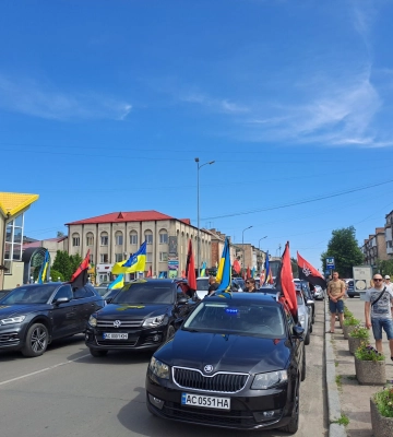 «Кохана просила, благала, плакала, але він не послухав»: на Волині попрощались із добровольцем Тарасом Подлознюком