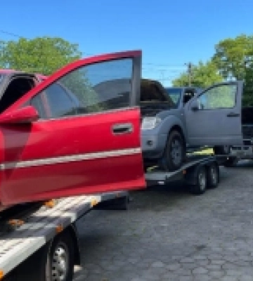 Волонтери з Рожища розпочали доставку дев&#039;яти авто для захисників, потрібні гроші на пальне. ФОТО