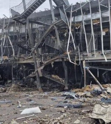 Россия ударила по аэропорту в Запорожье — фото