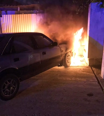 У Виноградові рятувальники ліквідували загорання автомобіля
