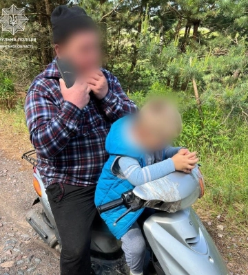 У селі на Дубенщині чоловік напідпитку їздив із дитиною на скутері