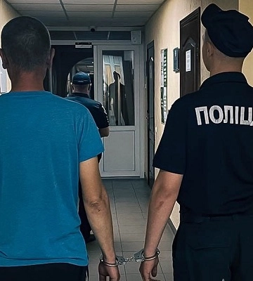 Тримати під вартою без права на заставу будуть чоловіка, який на Сумщині облив жінку бензином та підпалив