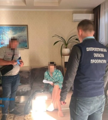 Понад мільйон гривень збитків на ремонті укриттів: у Кривому Розі викрито начальницю відділу освіти виконкому та п’ятьох співучасників