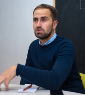 Головреда &quot;Економічної правди&quot; Дєнкова майже добу утримують в ТЦК на Одещині без зв’язку