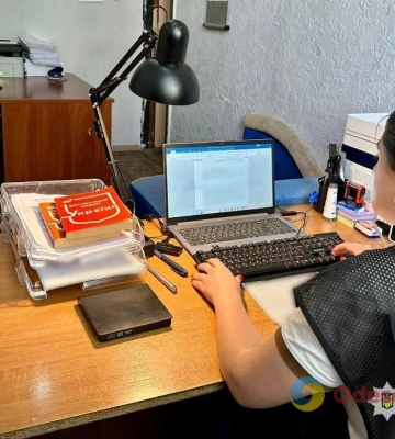 В Одесі чоловік ледь не до смерті побив свого знайомого через ревнощі