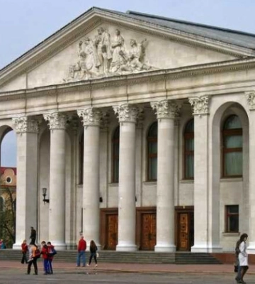 В Чернигове театр временно закрыли из-за мобилизации работников