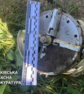 Жертв могло бути більше — у Харкові поблизу «Епіцентру» виявили нерозірвану авіабомбу