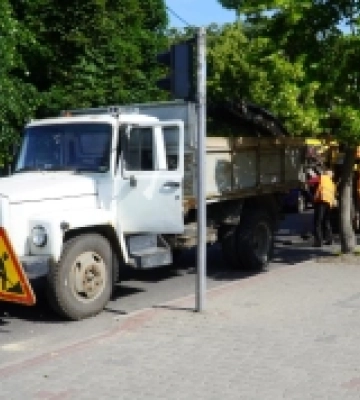 Ковельська на ремонті: у Володимирі розпочали ямковий ремонт найбільшої вулиці. ФОТО