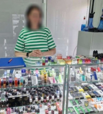 З магазинів Дніпра вилучили контрафакту на 200 тисяч гривень
