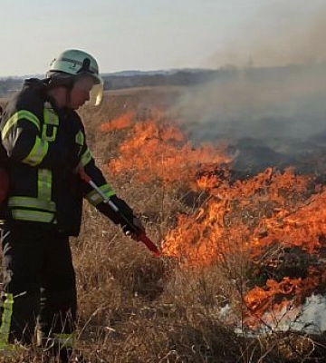 На Дніпропетровщині триває пожежна небезпека