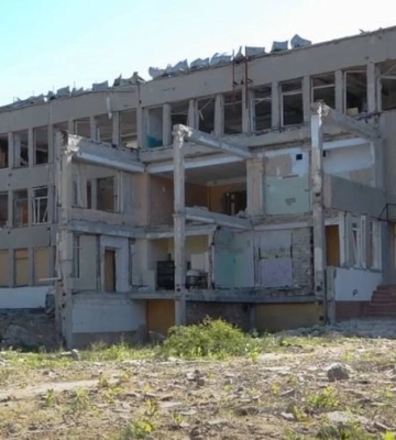 Миколаївську гімназію №48, зруйновану обстрілом, допоможуть відновити благодійники з США