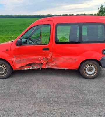 Одна з автівок залишилася без колеса: на уманській трасі сталася аварія (ФОТО)