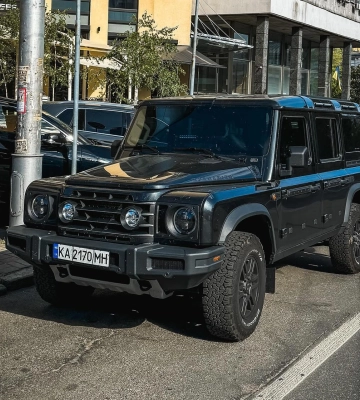 В Киеве появился новейший британский внедорожник в духе классических Land Rover 
