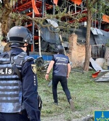 Удар РФ по двох районах Харкова: Кількість поранених зросла до 12. У прокуратурі показали наслідки. ФОТОрепортаж