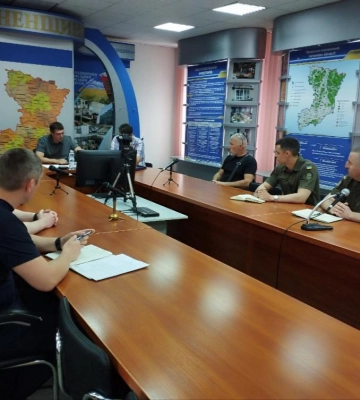 На Рівненщині передали 2 конфісковані автівки спеціальним службам