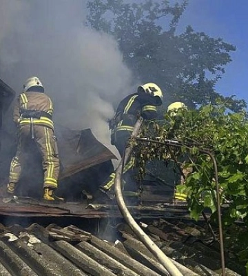 У Ромнах в пожежі травмовано літнього чоловіка (відео)