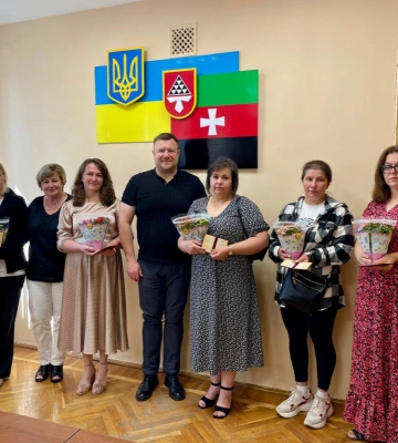 Шістьом волинянкам вручили почесні відзнаки «Мати-Героїня»