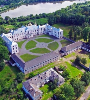 Вишнівецький палац на Тернопільщині повернули у власність держави