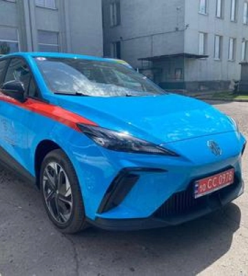 Медичний заклад Миргорода отримав сучасний електромобіль
