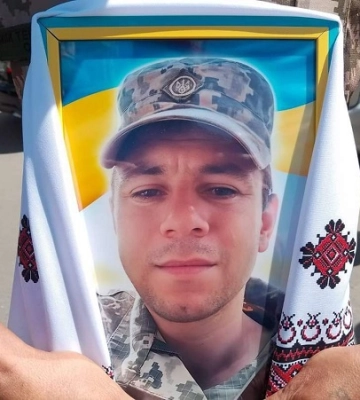 У Сумах попрощалися із захисником Олександром Потаповим