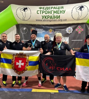 Представники Рівненщини взяли чергові рекорди на змаганнях  серед ветеранів "Сильні України" (ВІДЕО)