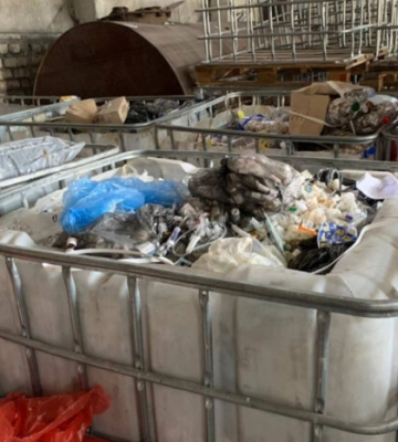Нацполіція викрила у трьох областях підпільні склади епідемічно небезпечних відходів