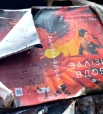 До штабу поліції звернулось подружжя, яке дивом вижило під час удару по гіпермаркету Харкова (відео)