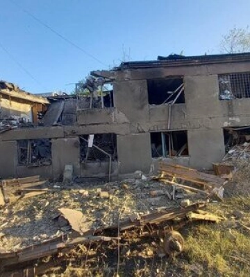 2 людини загинули і 3 поранені внаслідок російського удару по Торецьку. ФОТОрепортаж
