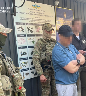 Одесского военкома, подозреваемого в незаконном обогащении, задержали после выхода из СИЗО и сообщили ему о новом подозрении