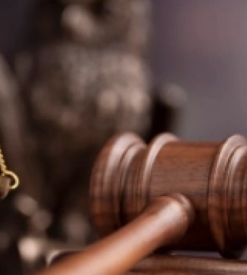 На Кіровоградщині судитимуть держреєстратора за махінації з земельними ділянками