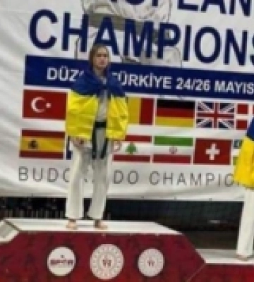 Миколаївські каратистки здобули золоті нагороди на чемпіонаті Європи