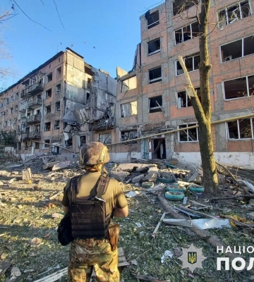 Ворог вдарив авіабомбами та &quot;Громом-1&quot; по 5 населених пунктах Донеччини: під завалами шукають людей