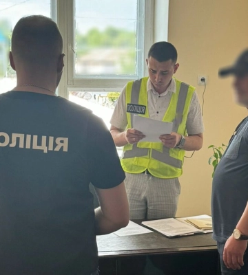 Міні-колцентр у місцях позбавлення волі: на Житомирщині поліція викрила організатора шахрайської схеми