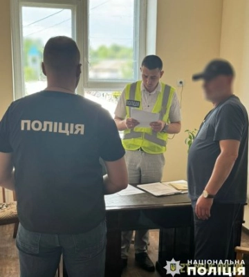 Міні-колцентр у місцях позбавлення волі: на Житомирщині поліція викрила організатора шахрайської схеми