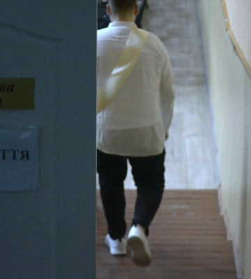 «Прощальний вальс та останній дзвоник»: сьогодні з полтавських шкіл випустилися 11-класники