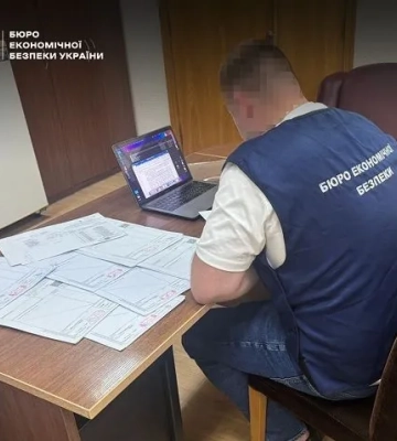 БЕБ повідомило про викриття митників, які сприяли &quot;сірому&quot; експорту в Одеській області