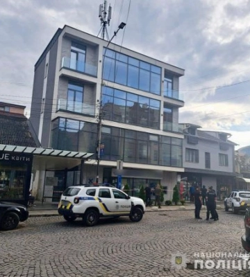 В Ужгороді перевірили повідомлення про замінування банку – інформація не підтвердилася