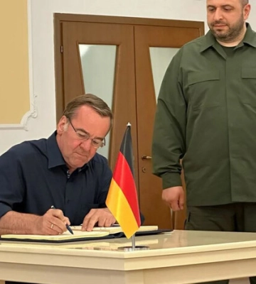 Борис Пісторіус несподівано прибув в Одесу й оголосив про новий пакет військової допомоги на пів мільярда євро