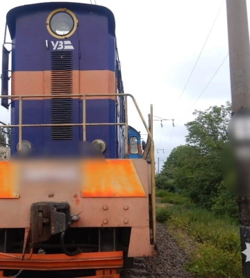 В Одесі під потягом загинула жінка, - ФОТО