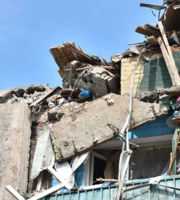 У Харкові вибухова хвиля викинула жінку з 5 поверху та  вдарила в стіну сусіднього будинку