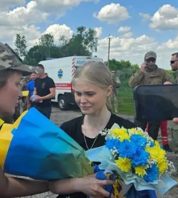«Дякую, мамо, що чекали і не покинули мене»: з полону повернулася слідча з Маріуполя Мар’яна Чечелюк