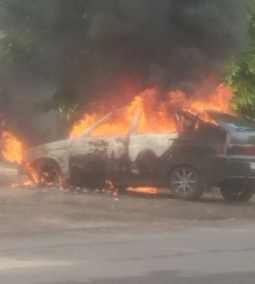 У Маріуполі партизани підпалили автівку загарбників