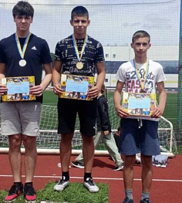 Криворізькі спортсмени вибороли медалі на обласному чемпіонаті з легкої атлетики