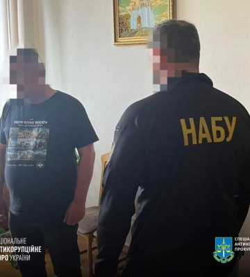 Вымогал полмиллиона гривен: НАБУ разоблачило заместителя председателя Ровенского облсовета 